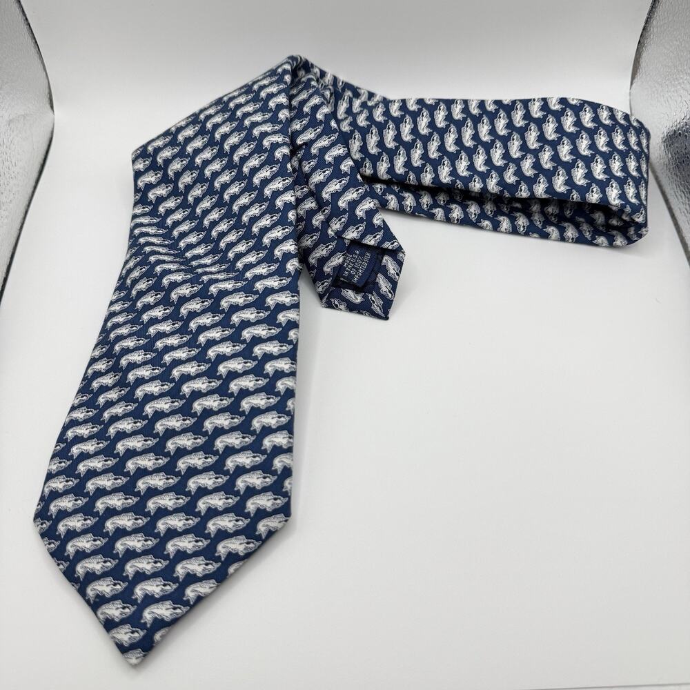 Vineyard Vines 100% Silk Tie Blue Navy/White Fish Print Sunglasses Fun Quirky‎ - Picture 9 of 10